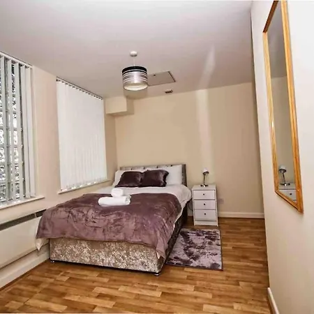 Superb Balconied 2bedroom Flat In Heart Of Centre *