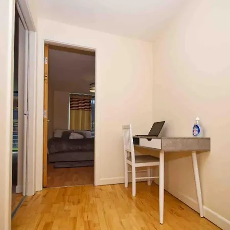 Superb Balconied 2bedroom Flat In Heart Of Centre * Leeds (West Yorkshire)