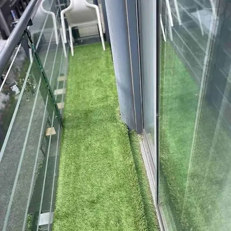 Superb Balconied 2bedroom Flat In Heart Of Centre