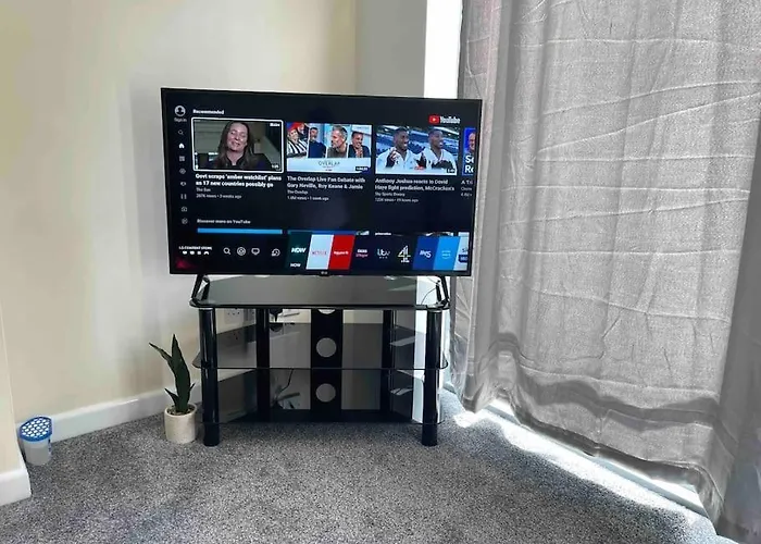 Appartement Superb Balconied 2bedroom Flat In Heart Of Centre *