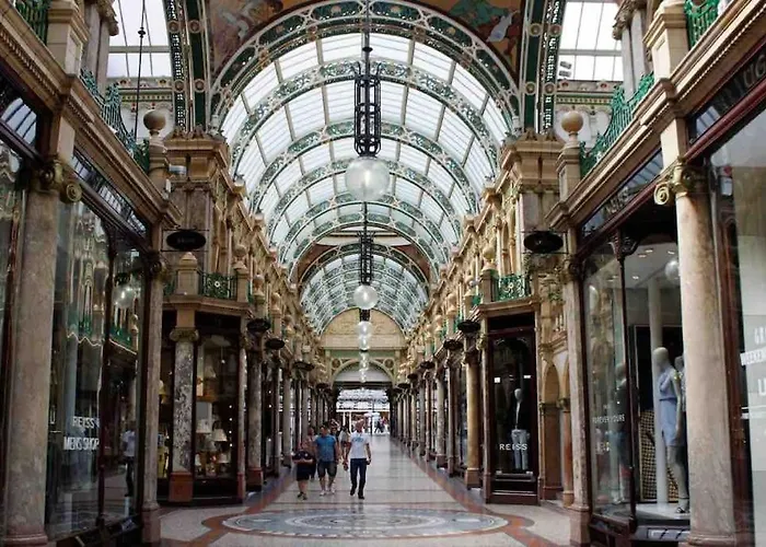 Appartement Superb Balconied 2bedroom Flat In Heart Of Centre *