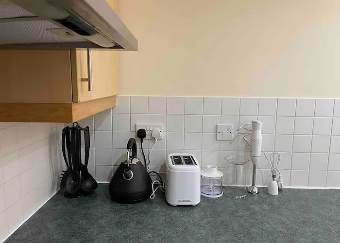 Superb Balconied 2bedroom Flat In Heart Of Centre *