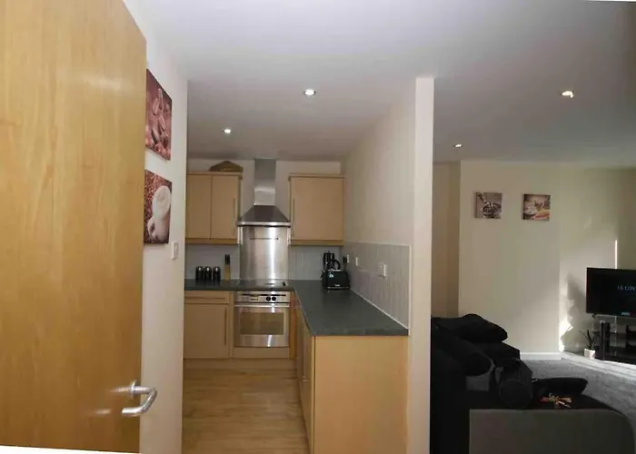 Superb Balconied 2bedroom Flat In Heart Of Centre Апартаменти *