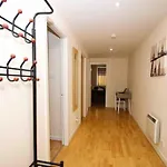 Superb Balconied 2bedroom Flat In Heart Of Centre Apartman