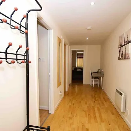 Superb Balconied 2bedroom Flat In Heart Of Centre Apartamento